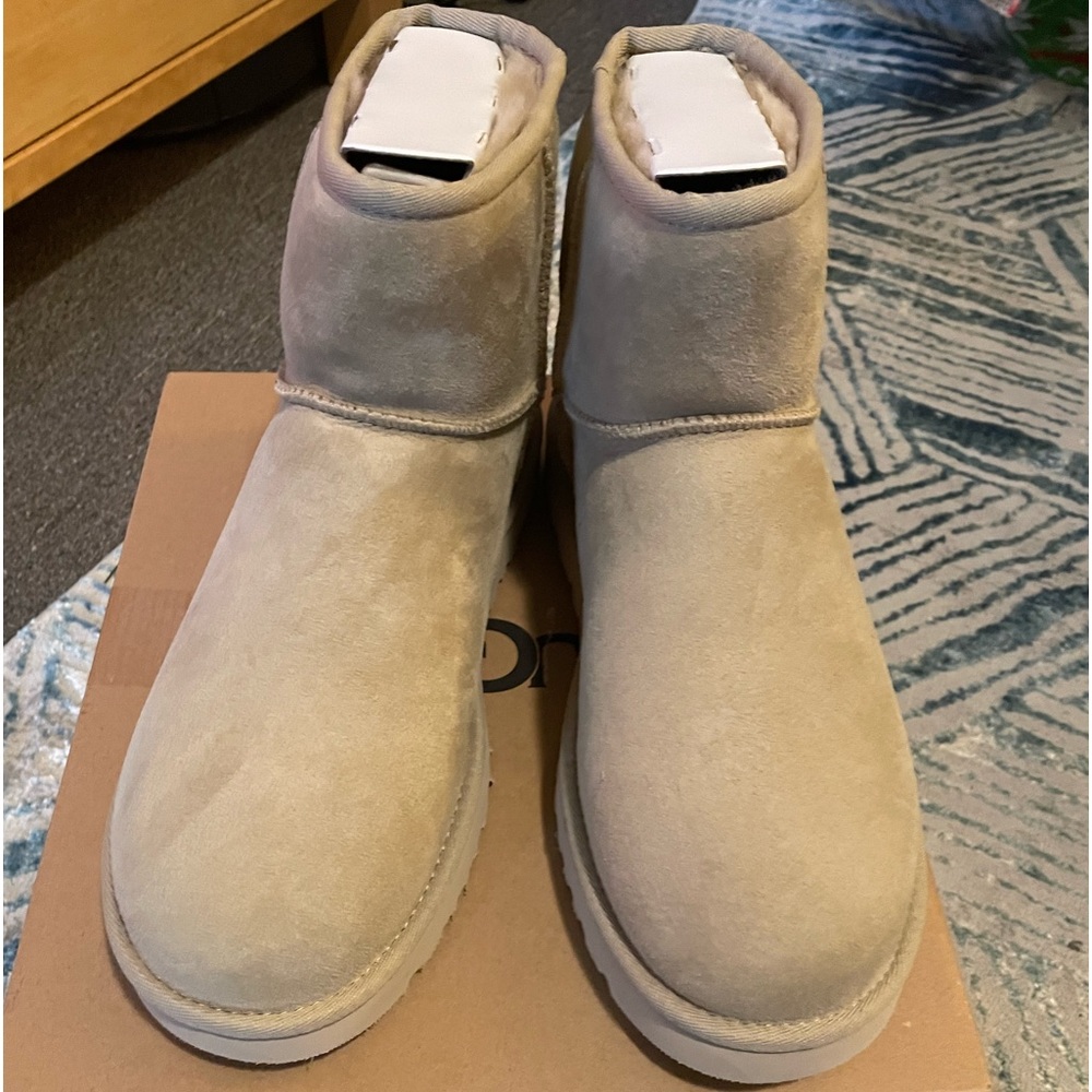 Brand new Ugg classic mini boot Sz10